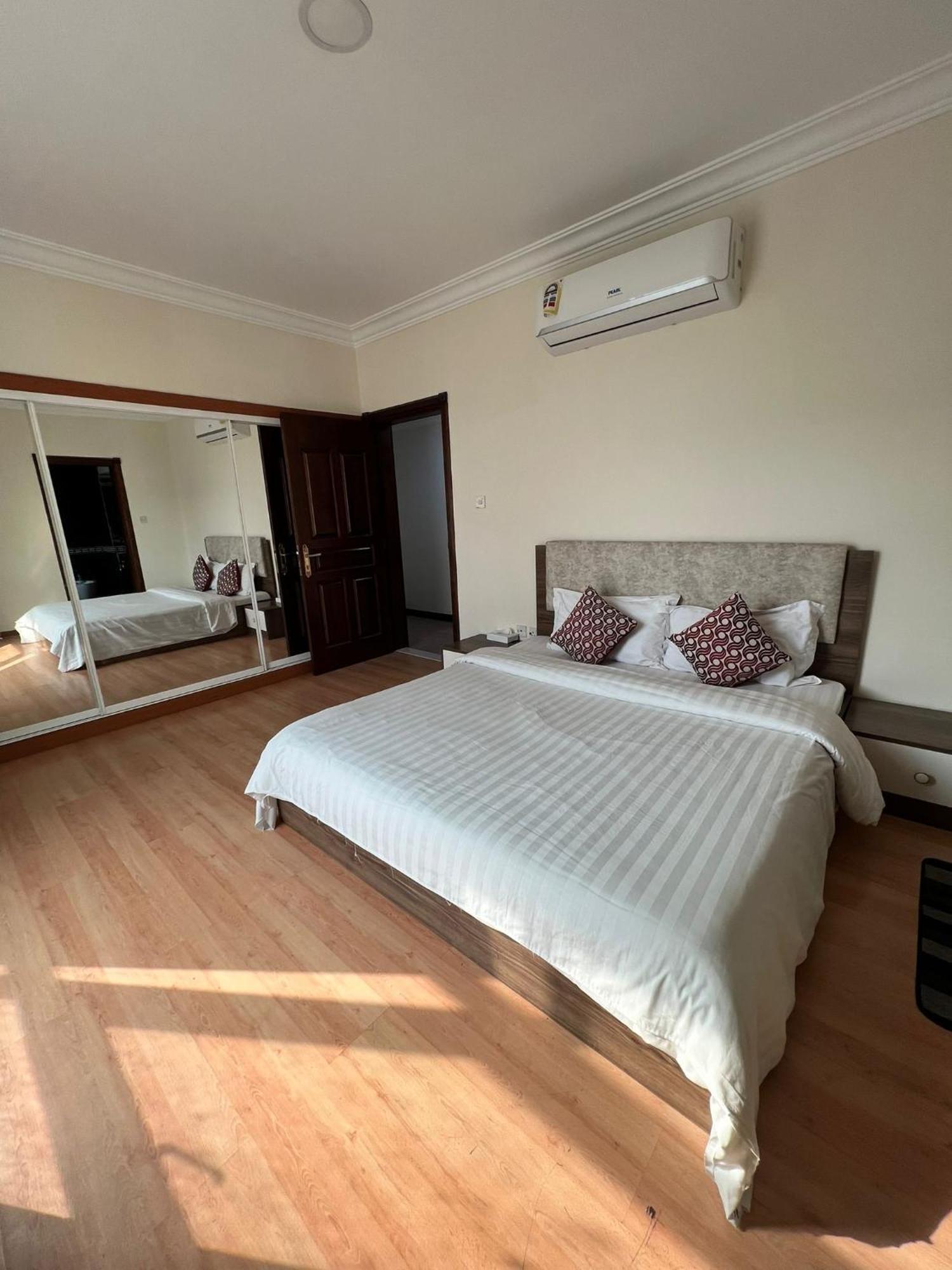 Blue Horizon Suites Manama Zewnętrze zdjęcie